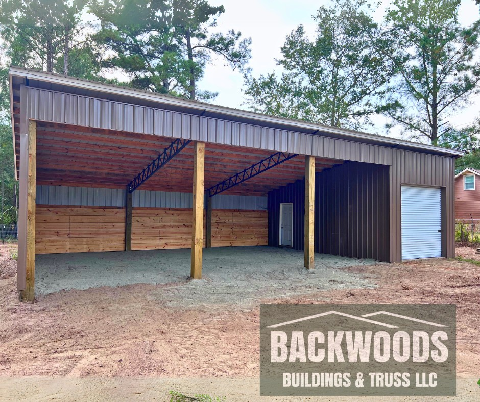 Equestrian-horse-pole-barn-tack-room-enclosed-building